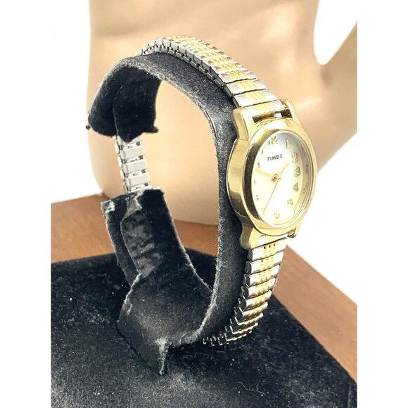 Timex Women's Watch TW2W70000 Quartz Mother of Pearl Two Tone Steel 18mm - Picture 14 of 14